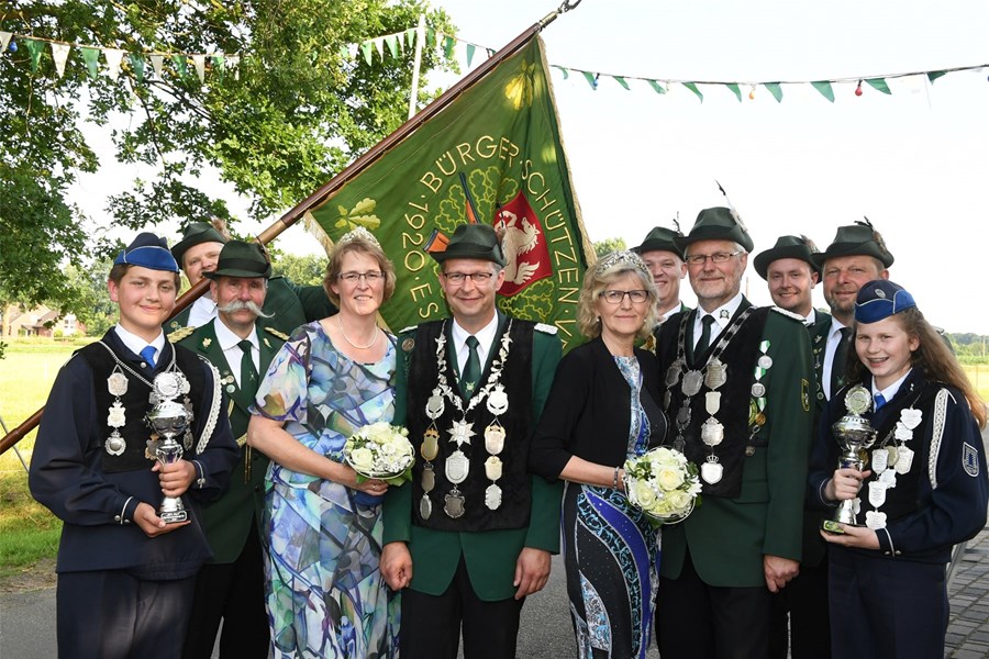 Hofstaat und Gewinner
